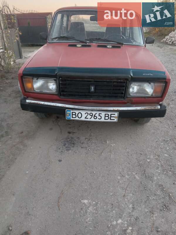 Седан ВАЗ / Lada 2107 1996 в Почаеве