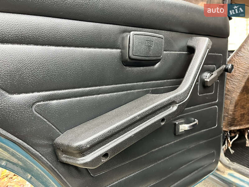 Седан ВАЗ / Lada 2107 1998 в Апостолово фото 11 Седан ВАЗ / Lada 2107 1998 в Апостолово