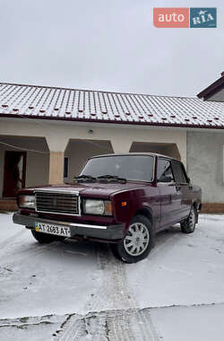 Седан ВАЗ / Lada 2107 2001 в Городенке