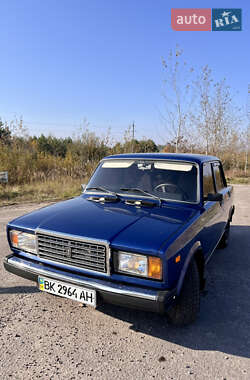 Седан ВАЗ / Lada 2107 2006 в Дубровице