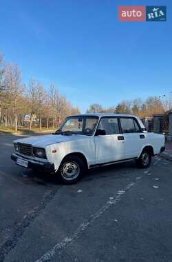 Седан ВАЗ / Lada 2107 1992 в Умани