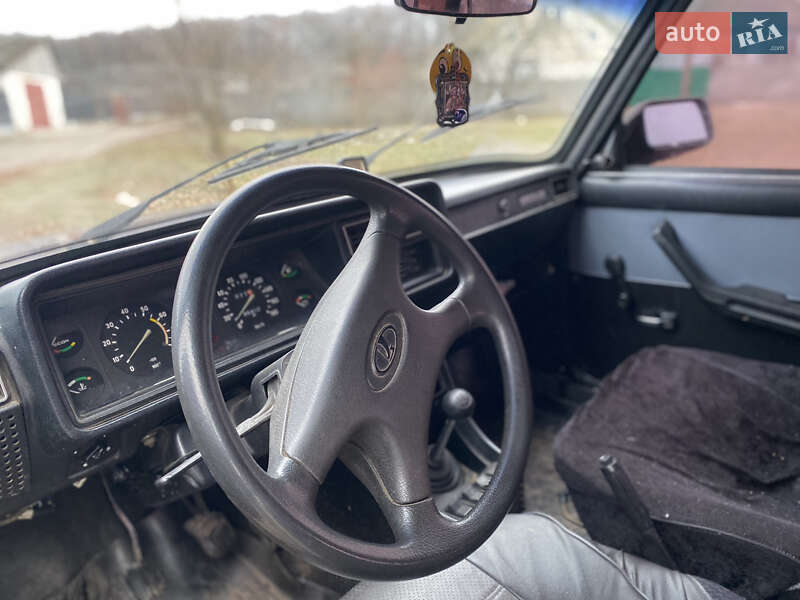 Седан ВАЗ / Lada 2107 1998 в Прилуках