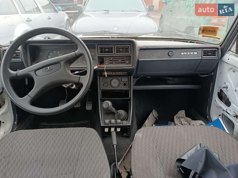 Седан ВАЗ / Lada 2107 2005 в Луцке