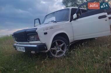 Седан ВАЗ / Lada 2107 1990 в Брожки