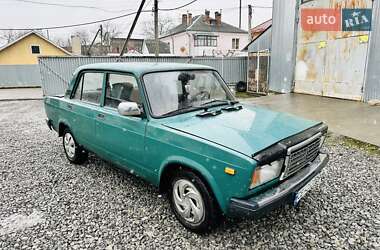 Седан ВАЗ / Lada 2107 2005 в Черновцах