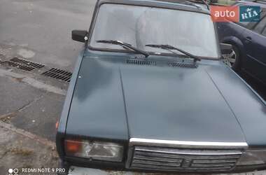 Седан ВАЗ / Lada 2107 2003 в Киеве