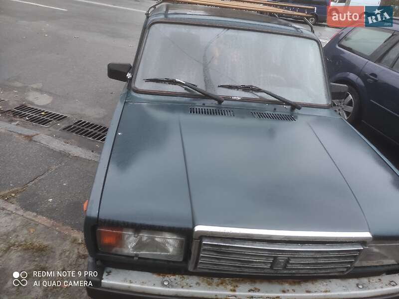 Седан ВАЗ / Lada 2107 2003 в Киеве