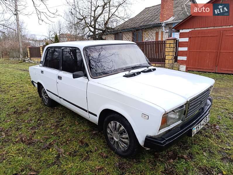 Седан ВАЗ / Lada 2107 1987 в Бару