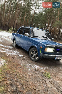 Седан ВАЗ / Lada 2107 2002 в Сарнах