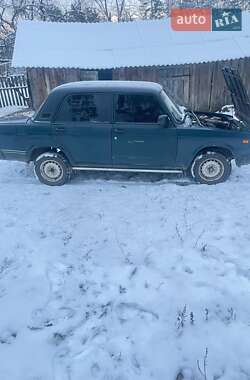 Седан ВАЗ / Lada 2107 2005 в Сарнах