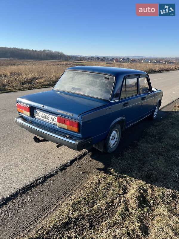Седан ВАЗ / Lada 2107 2004 в Жидачове