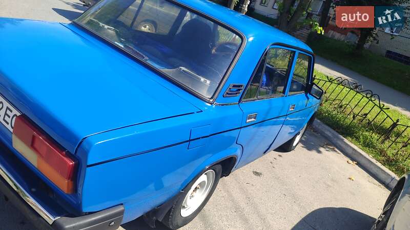 Седан ВАЗ / Lada 2107 2005 в Шепетовке