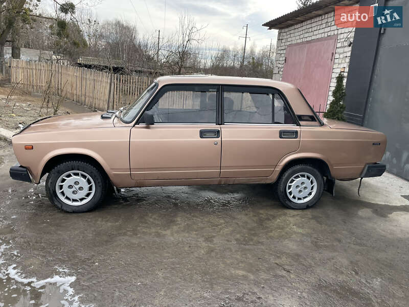 Седан ВАЗ / Lada 2107 1985 в Ковелі