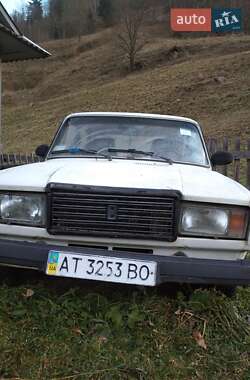 Седан ВАЗ / Lada 2107 1988 в Верховині