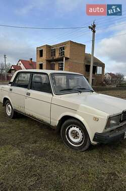 Седан ВАЗ / Lada 2107 1995 в Староконстантинове