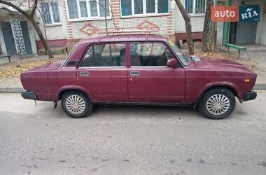 Седан ВАЗ 2107 2004 в 