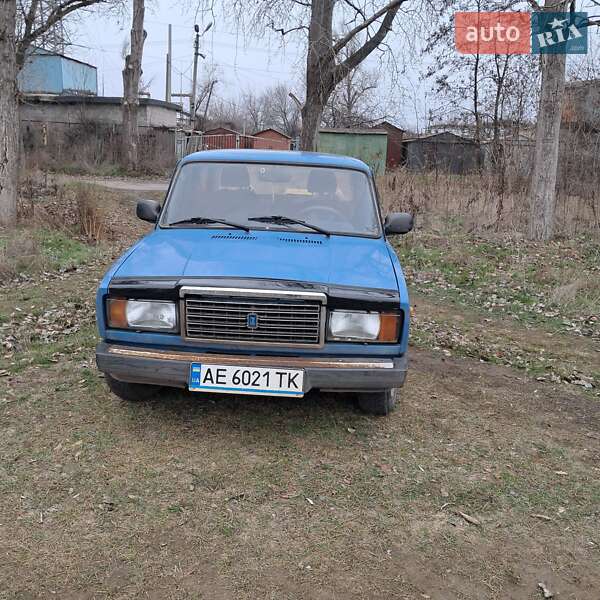 Седан ВАЗ / Lada 2107 2004 в Кривом Роге