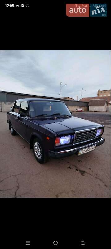 Седан ВАЗ / Lada 2107 2004 в Чорткові