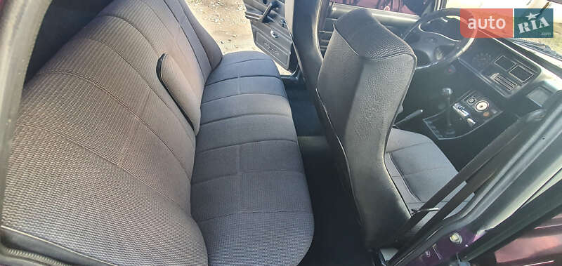 Седан ВАЗ / Lada 2107 2002 в Рені