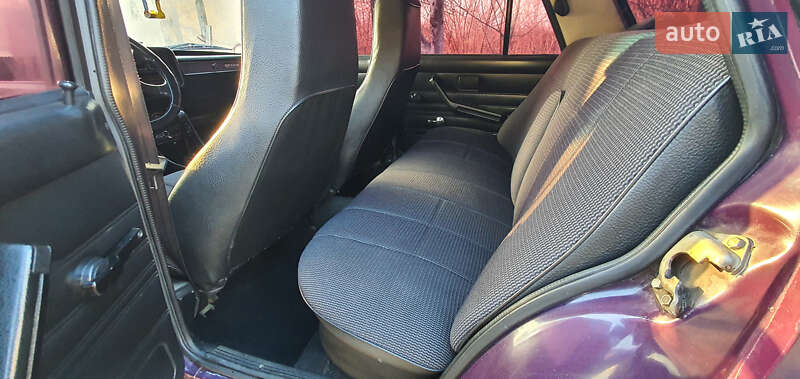 Седан ВАЗ / Lada 2107 2002 в Рені