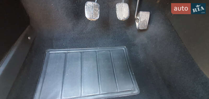 Седан ВАЗ / Lada 2107 2002 в Рені