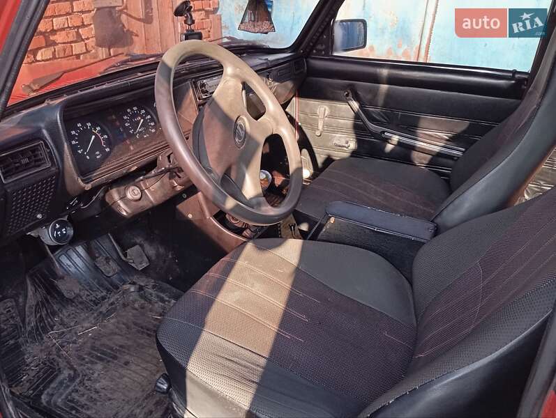 Седан ВАЗ / Lada 2107 1990 в Сахновщине
