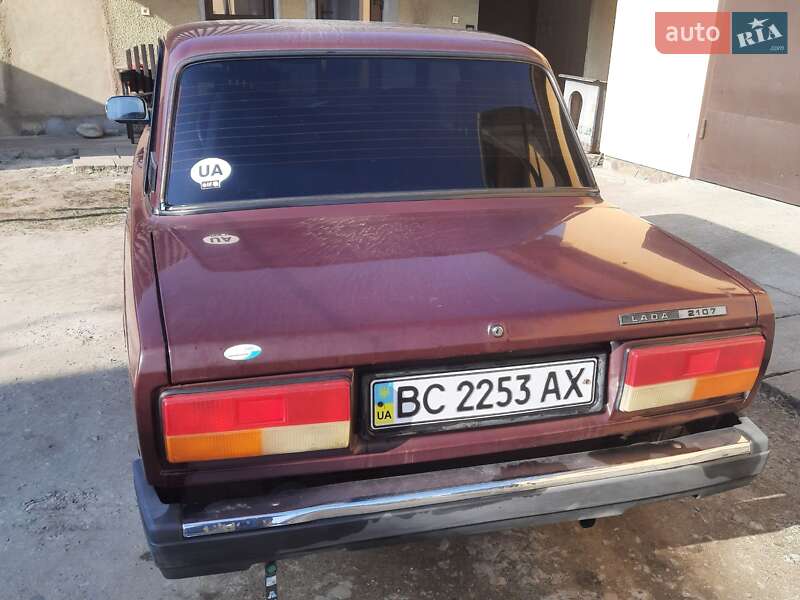 Седан ВАЗ / Lada 2107 2006 в Ходорове