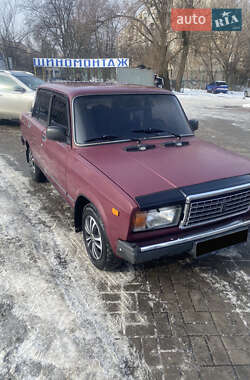 Седан ВАЗ / Lada 2107 2002 в Рівному