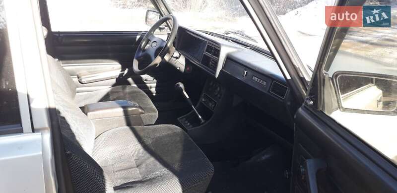 Седан ВАЗ / Lada 2107 2006 в Миколаєві фото 10 Седан ВАЗ / Lada 2107 2006 в Миколаєві