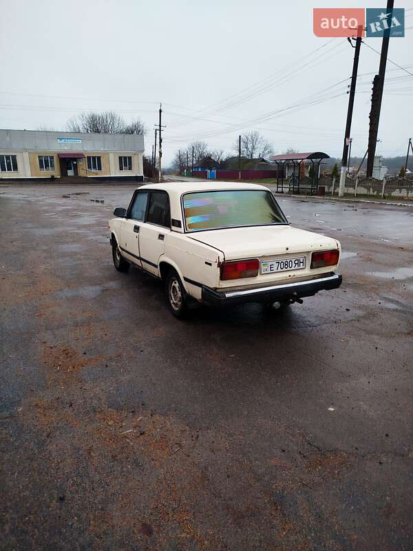 Седан ВАЗ / Lada 2107 1993 в Тульчине фото 3 Седан ВАЗ / Lada 2107 1993 в Тульчине