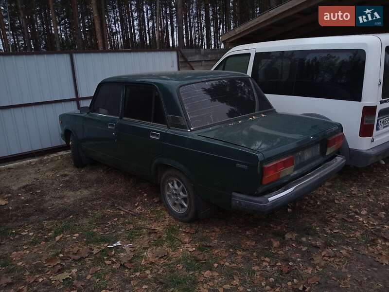 Седан ВАЗ 2107 1998 в 