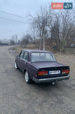 Седан ВАЗ / Lada 2107 2004 в Борисполе