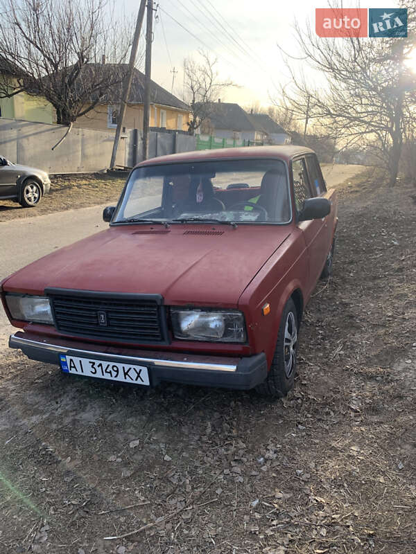 Седан ВАЗ / Lada 2107 1996 в Чернигове