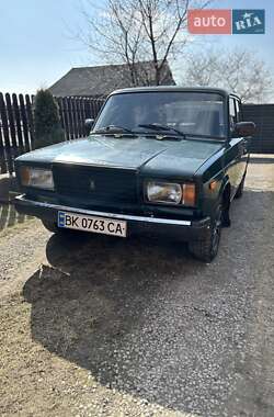 Седан ВАЗ / Lada 2107 2006 в Рокитному