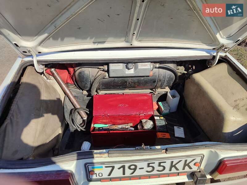 Седан ВАЗ / Lada 2107 1987 в Мироновке фото 4 Седан ВАЗ / Lada 2107 1987 в Мироновке