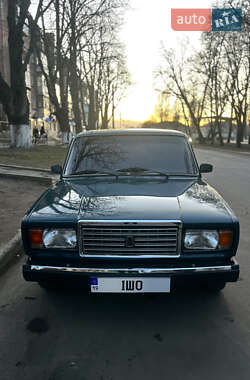 Седан ВАЗ / Lada 2107 2003 в Ромнах