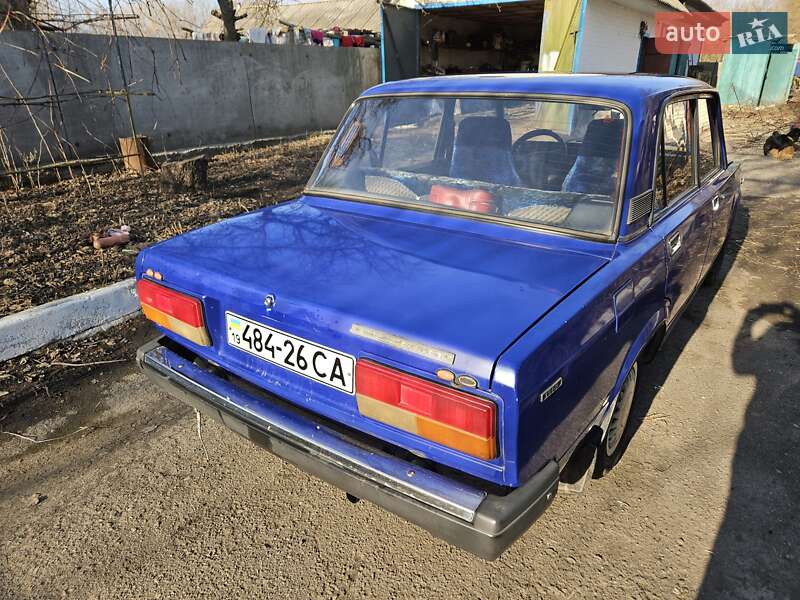 Седан ВАЗ / Lada 2107 2001 в Бурыни