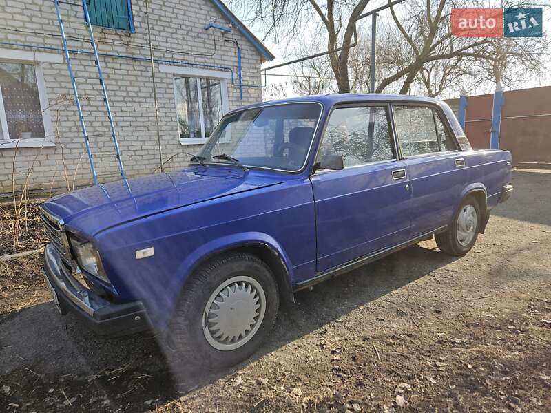 Седан ВАЗ / Lada 2107 2001 в Бурыни