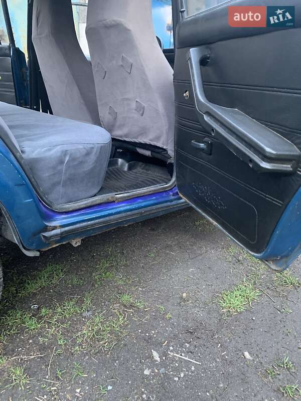 Седан ВАЗ / Lada 2107 2004 в Каменском