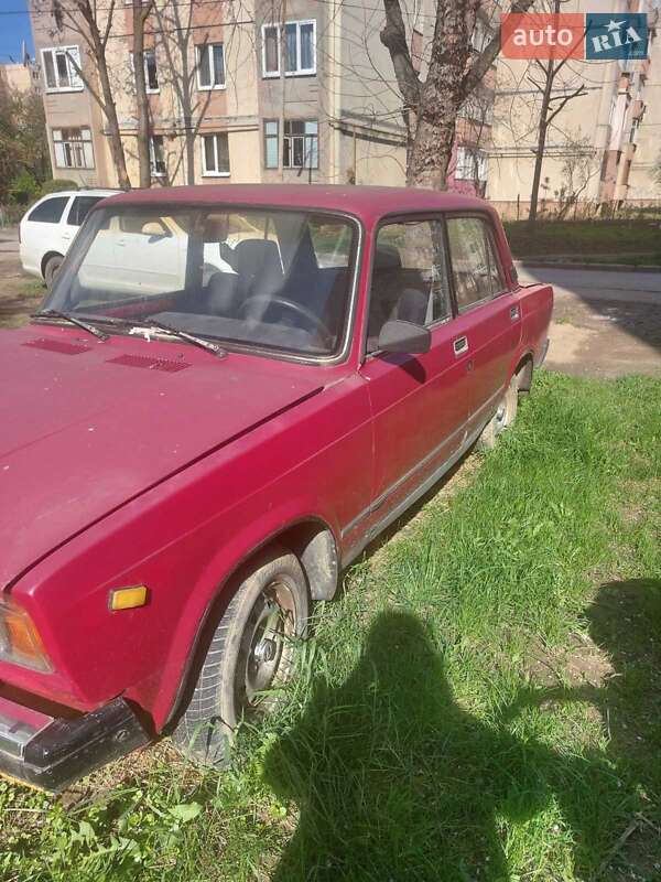 Седан ВАЗ / Lada 2107 1985 в Ужгороде