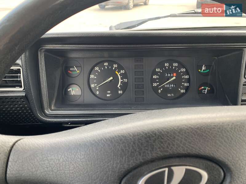 Седан ВАЗ / Lada 2107 2002 в Харькове