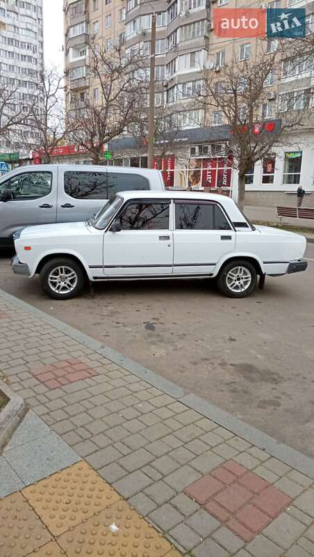 Седан ВАЗ / Lada 2107 2006 в Южном