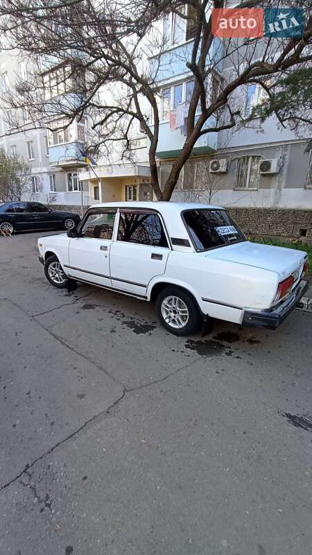 Седан ВАЗ / Lada 2107 2006 в Южном
