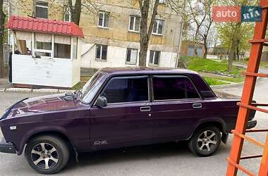 Седан ВАЗ 2107 2003 в 