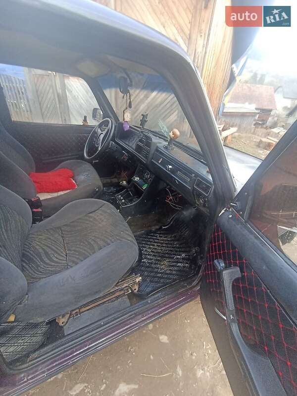 Седан ВАЗ / Lada 2107 2001 в Путиле