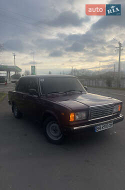 Седан ВАЗ / Lada 2107 1984 в 