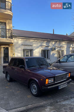 Седан ВАЗ / Lada 2107 1984 в 