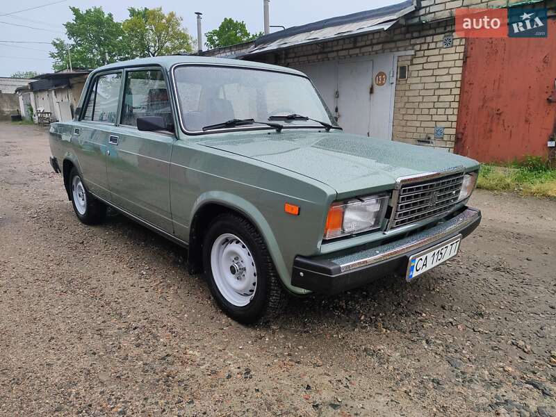 Седан ВАЗ / Lada 2107 2006 в Черкасах