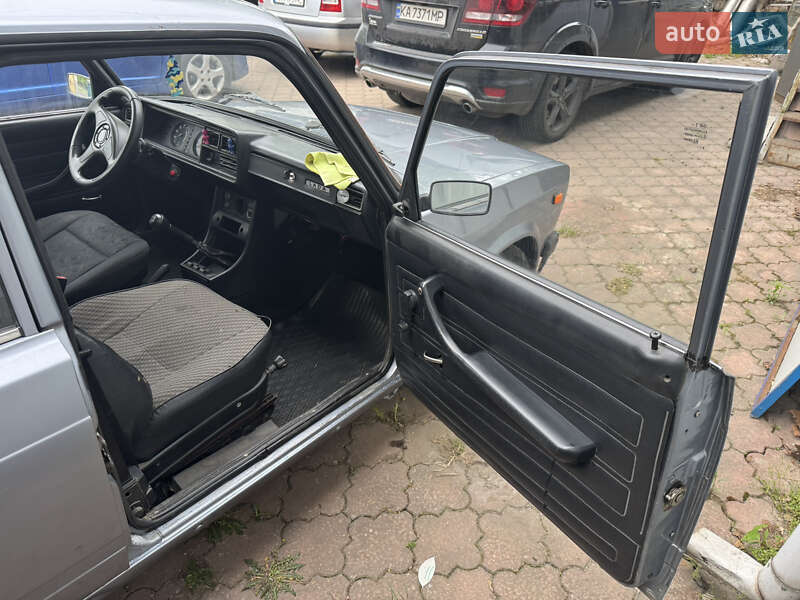 Седан ВАЗ / Lada 2107 2007 в Киеве