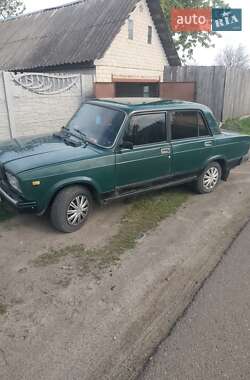 Седан ВАЗ 2107 1999 в 